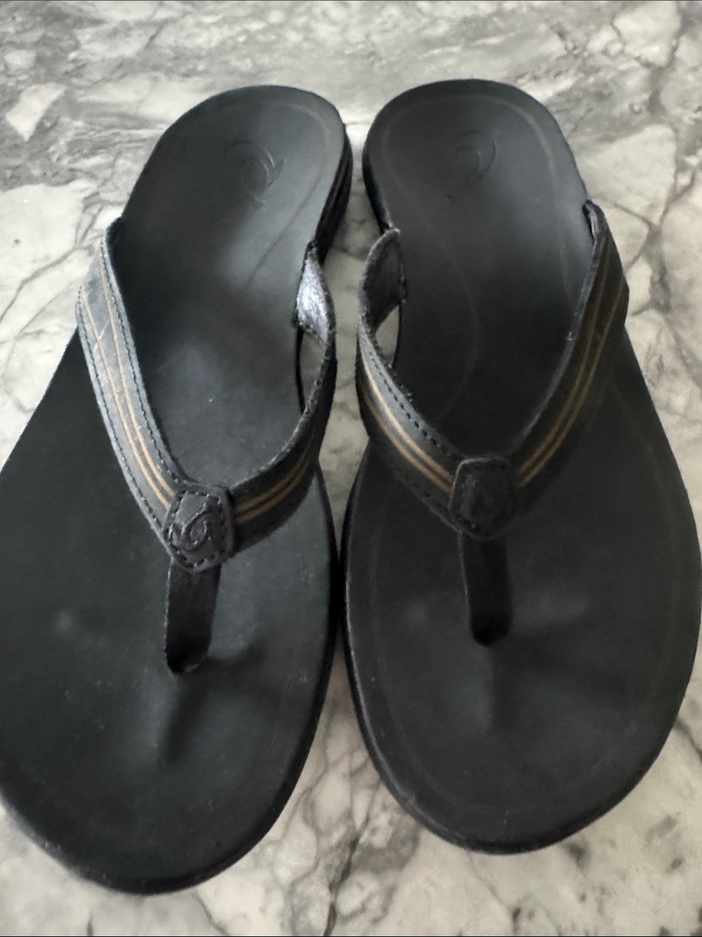 Olukai Black Flip Flop Sandals With Brown Accent Straps